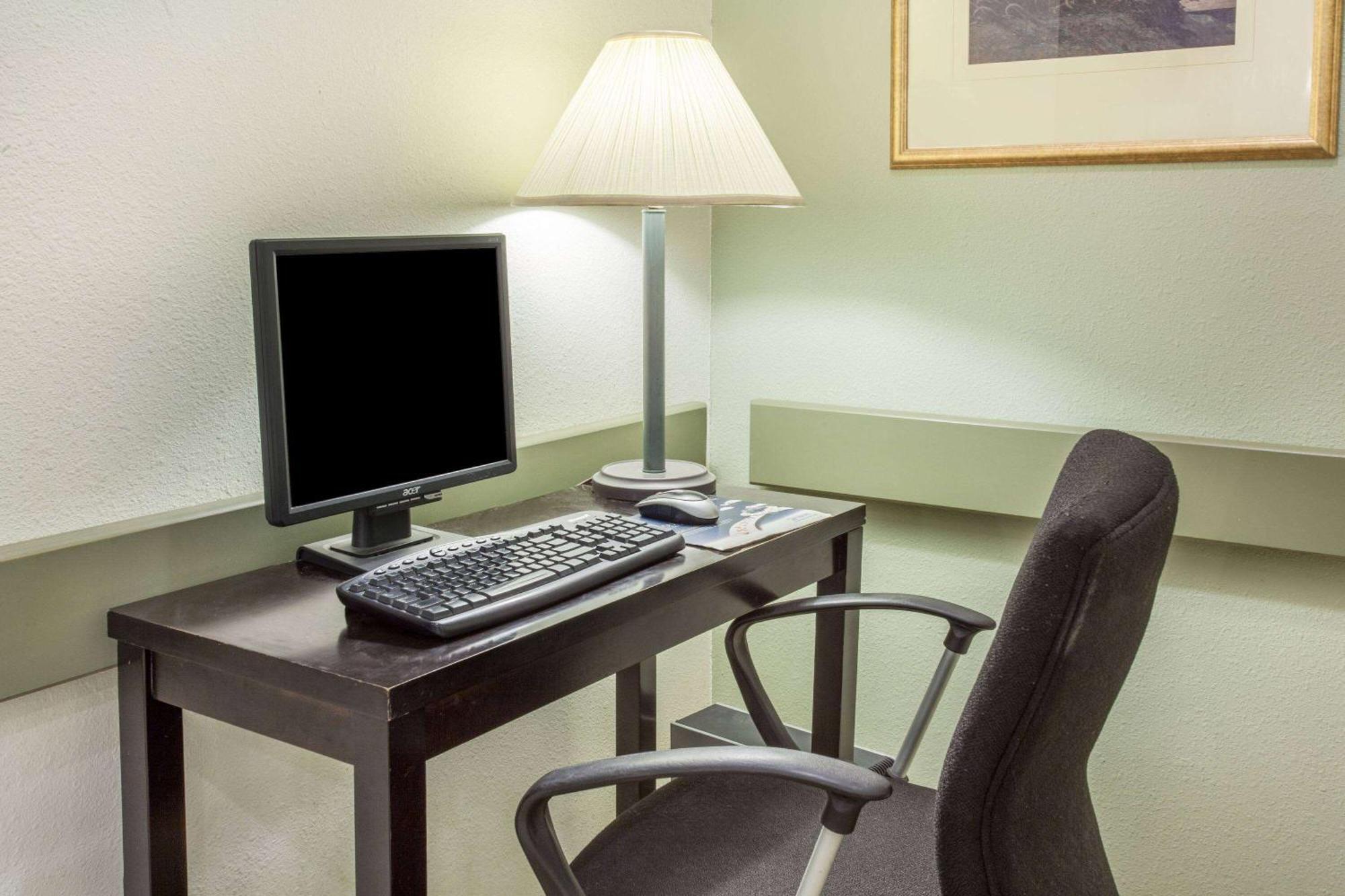 Hotel Super 8 By Wyndham Ns Truro