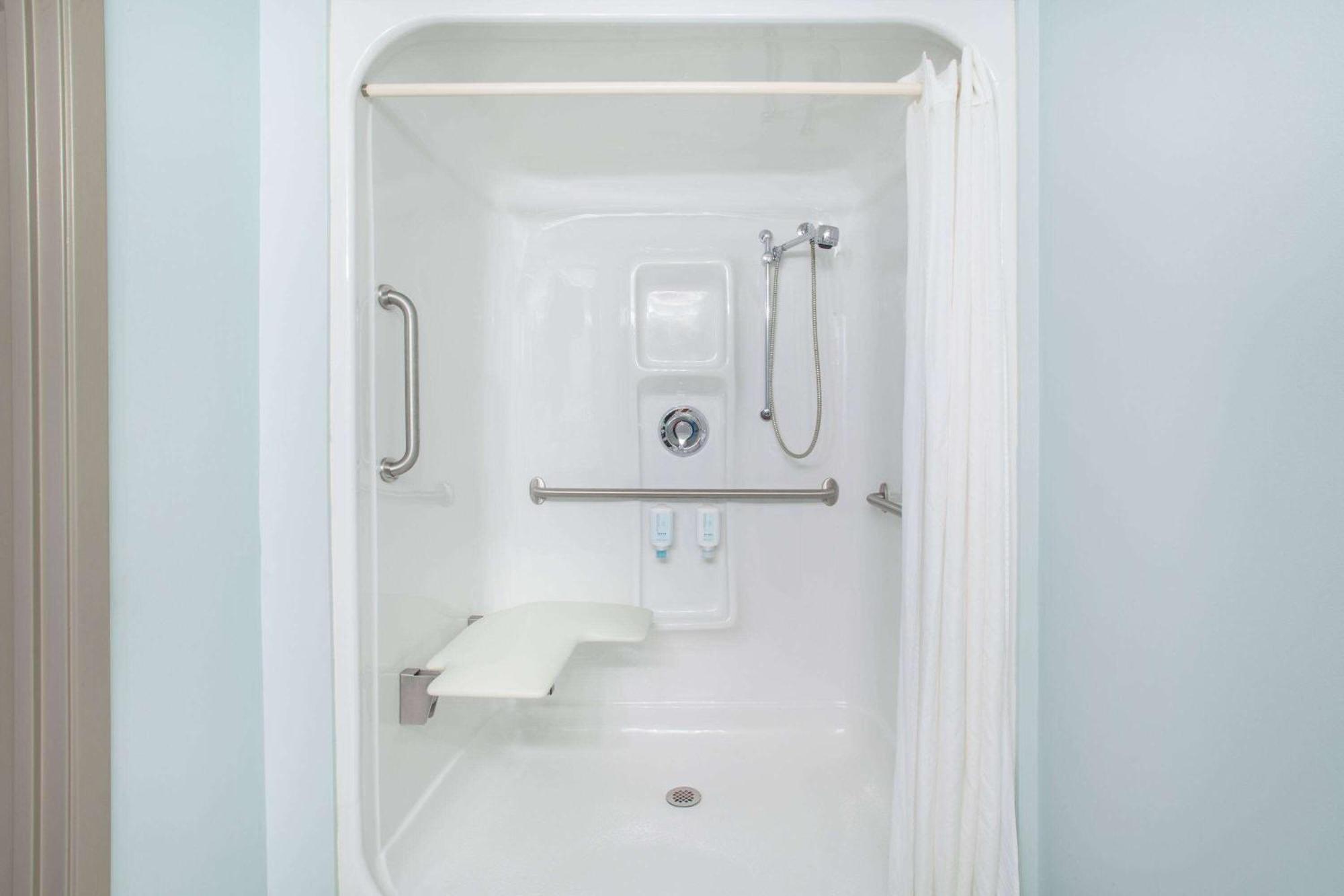 Super 8 By Wyndham Ns 2* Truro