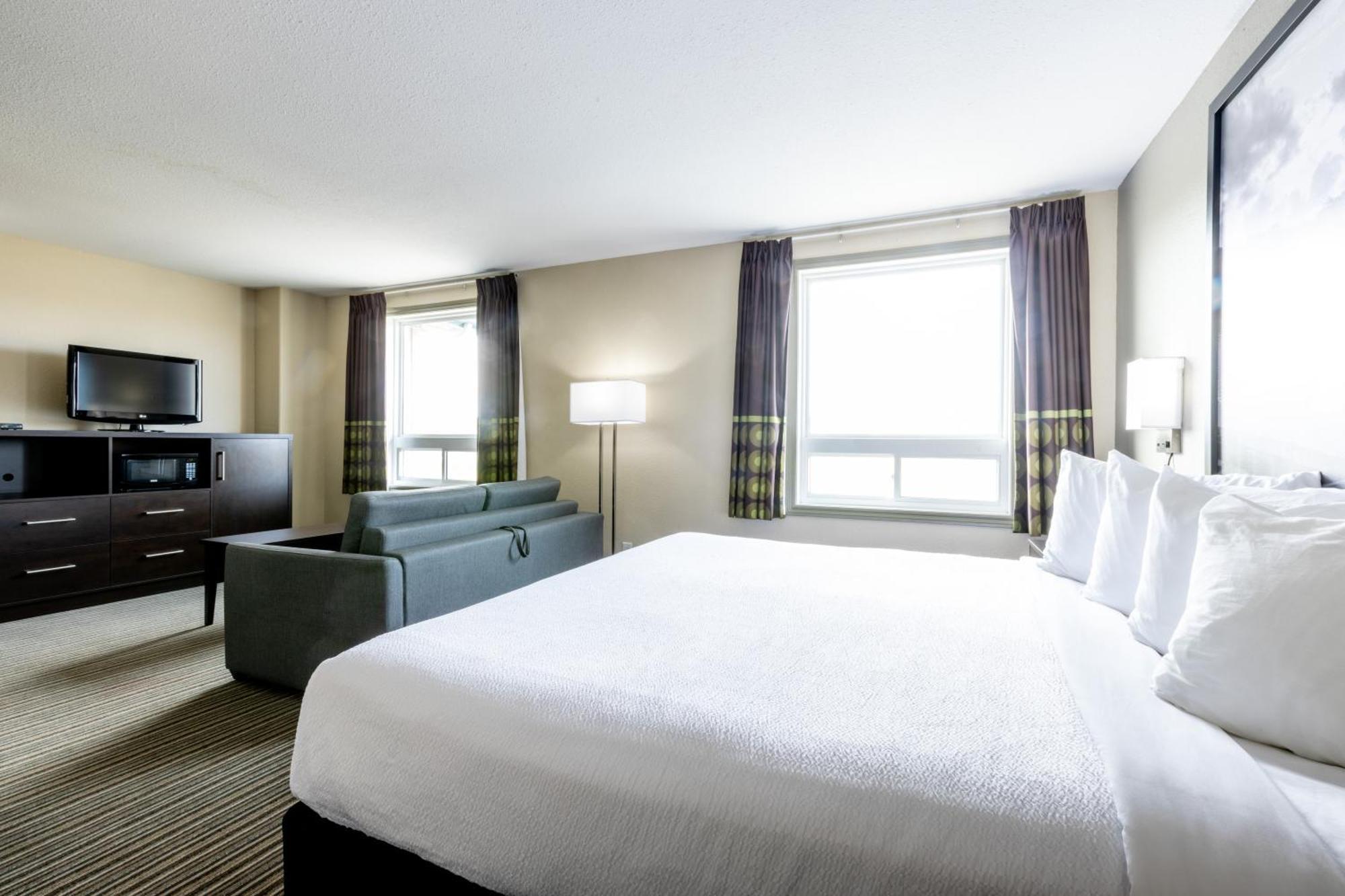Super 8 By Wyndham Ns Hotel